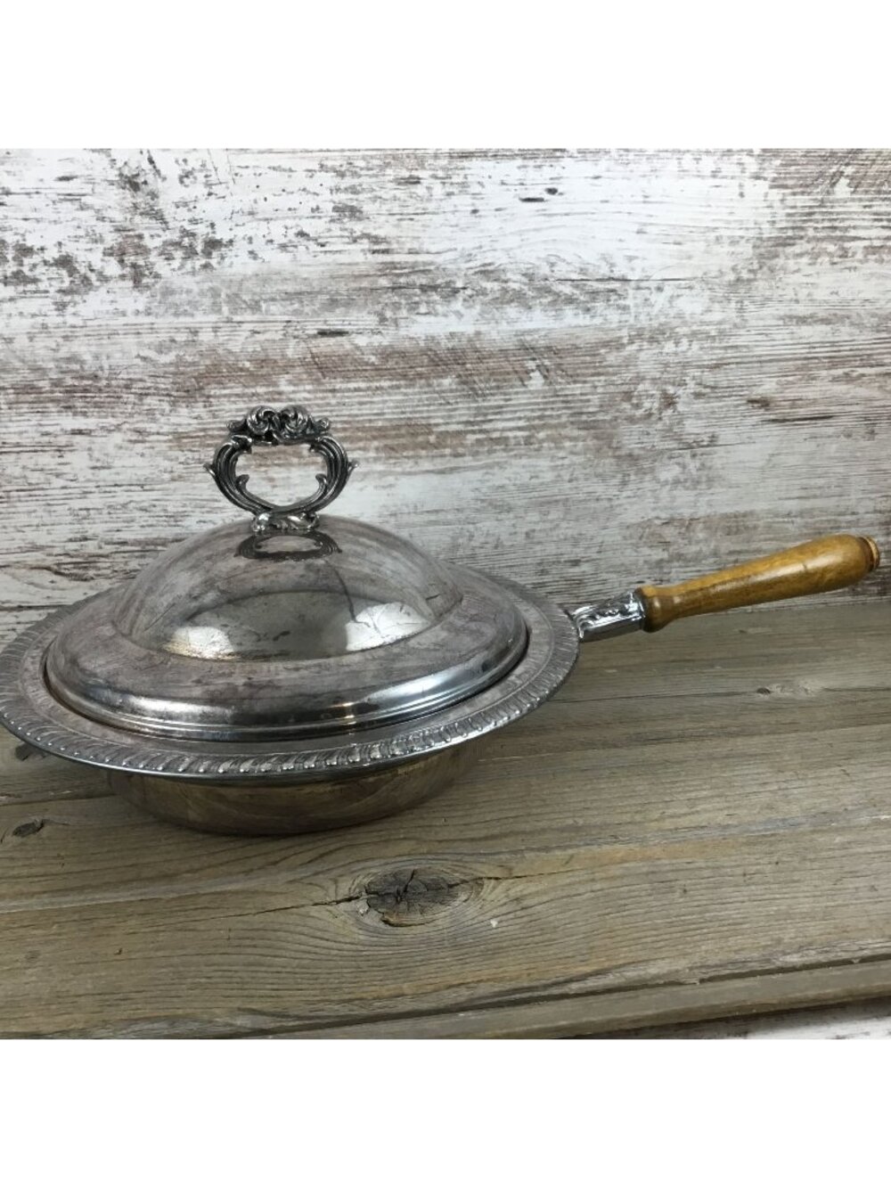 Vintage English Silver MFG Corp Silverplate Chafing Dish with Lid